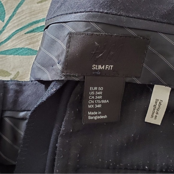 Men Suit H&M with two pairs of pants - Picture 4 of 4